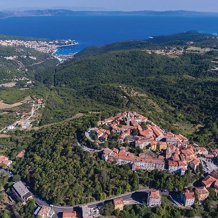 2 Bedroom Gorgeous Apartment In Labin Raša Zewnętrze zdjęcie