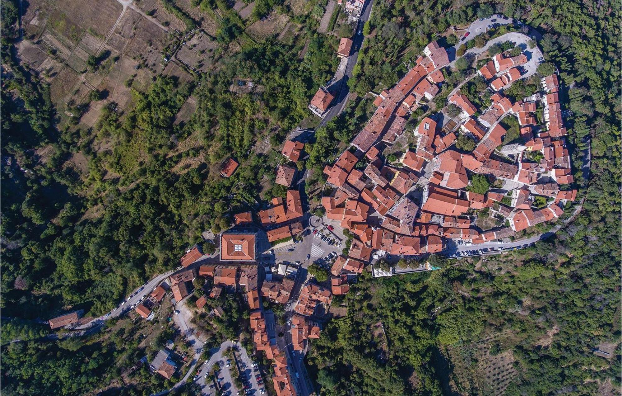 2 Bedroom Gorgeous Apartment In Labin Raša Zewnętrze zdjęcie