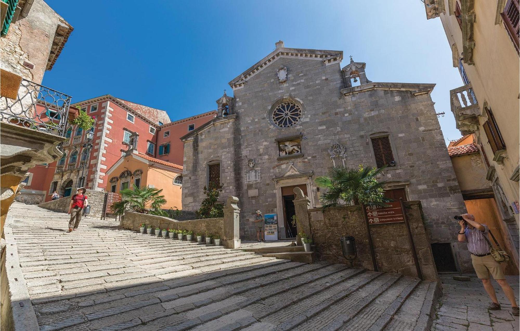 2 Bedroom Gorgeous Apartment In Labin Raša Zewnętrze zdjęcie